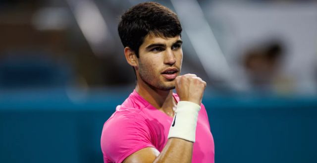 在由防转攻 在由防转攻